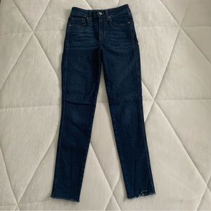 {Free People} We The Free Dark Wash Skinny Jeans with Raw Hem High Rise | 26